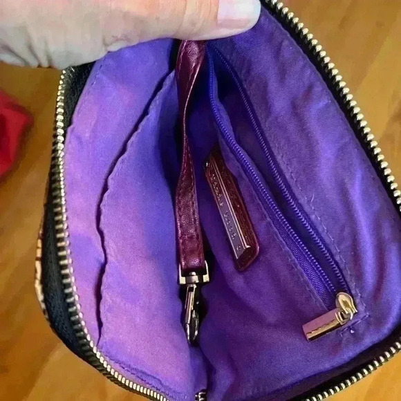 Pixie Mood Cameron Wristlet Wallet Wine & Cork Key Holder Zip Closure - Picture 5 of 5